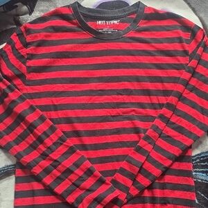 Hot Topic Black & Red Long Sleeve